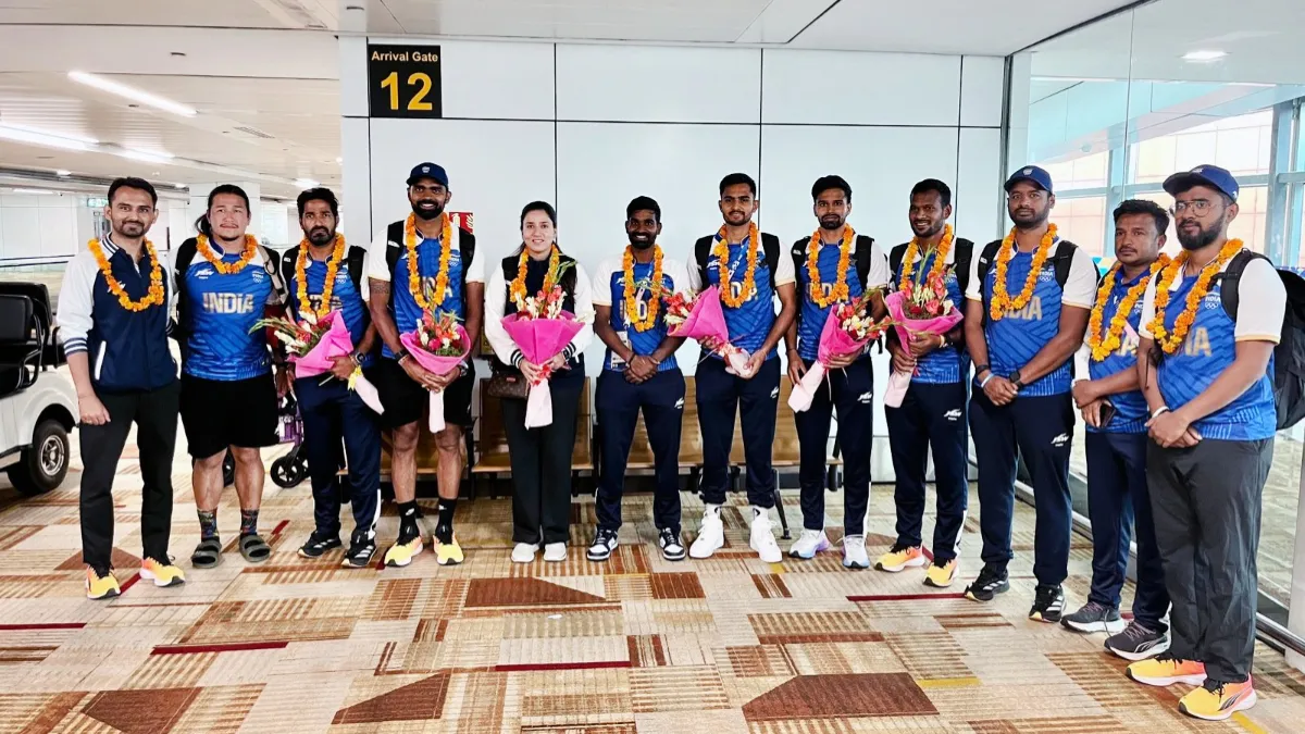 pr-sreejesh-among-others-receive-rousing-reception-in-india-after-bronze-medal-win-in-paris-olympics